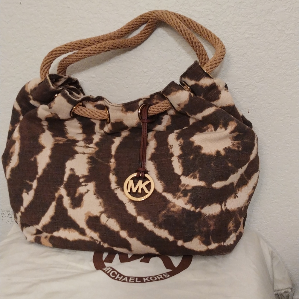 Michael kors 17X12 brown purse